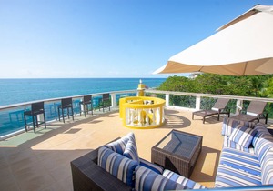 335 m² Condo ∙ 3 bedrooms ∙ 8 guests in West End
