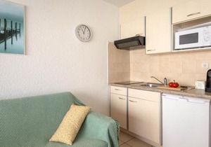 Appartement climatisé avec terrasse, à 50m de la plage et proche commerces, gare et centre-ville. - FR-1-466A-9 in Saint-Raphaël