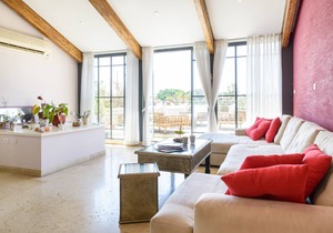 Beautiful 2 BR penthouse on Neve Tzedek