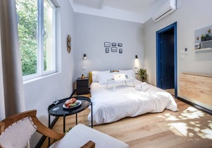 Brand New Bauhaus Living with Roof Top 14