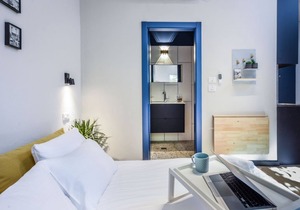 Brand New Bauhaus Living with Roof Top 24