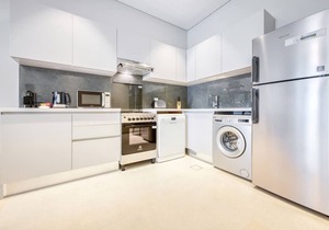 Captivating 1BR with Concierge and Luxurious Amenities
