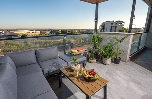 Shlomi Apartment | אחוזת אבישג - וילה יוקרתית עם בריכה מחוממת וממ"ד למשפחות