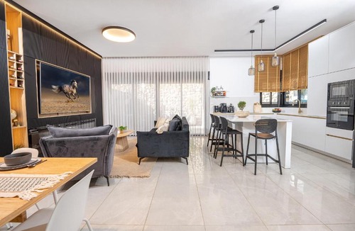 Shlomi Apartment | אחוזת אבישג - וילה יוקרתית עם בריכה מחוממת וממ"ד למשפחות