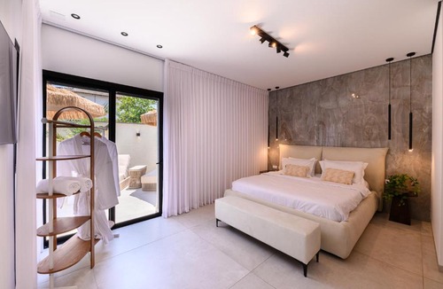 Hatzor HaGlilit Apartment | אחוזת דוד - וילה יוקרתית עם בריכה פרטית מחוממת ומקורה