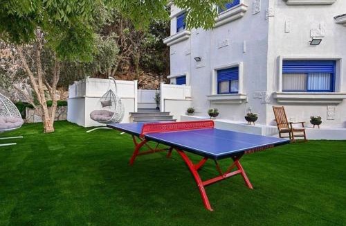 Ein Ya'akov Apartment | אחוזת סנטוריני - וילה מהממת עם בריכה מחוממת מקורה וג'קוזי בעין יעקב