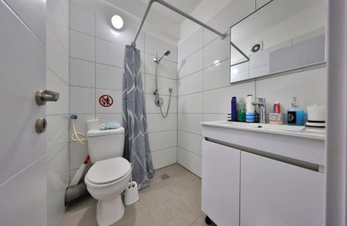 Haifa Apartment | אירוח סמוך לים התיכון יש מקלט בבניין