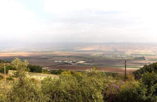 Ramot Naftali Cabin | אירוח פינת חן - מתחם אירוח מושלם עם בריכה משותפת