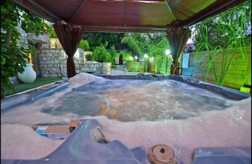 Rosh Pinna Cabin | אצולת אבן חן - ראש פינה