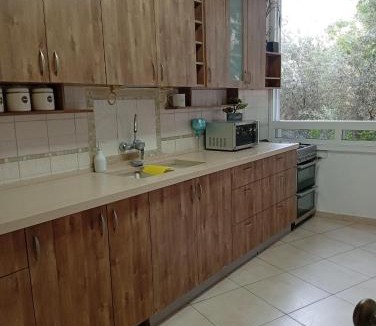 Petah Tikva Apartment | בין העצים