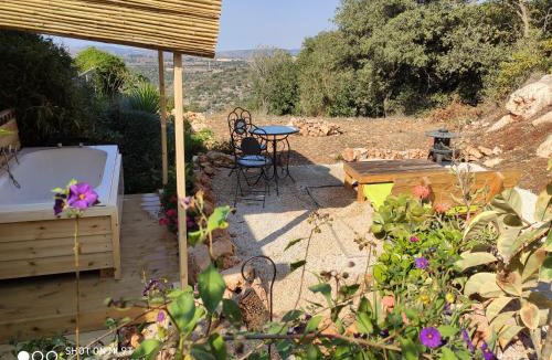 Ein Ya'akov House | בית גלילי מול היער