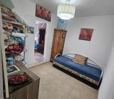 Qiryat Shemona House | בית קרקע לנופש עם חצר גדולה במרכז קרית שמונה