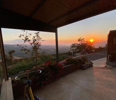 Majdal al-Shams Ski Chalet | בקתה בגלקסיה