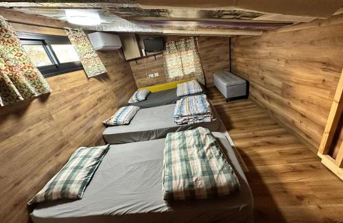 Majdal al-Shams Ski Chalet | בקתה ואירוח היסמין מול הנוף