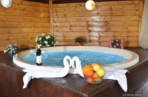 Vered Hagalil Cabin | בקתות טוסקנה