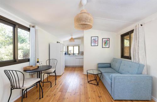 Eliad House | בקתת המפל הלבן