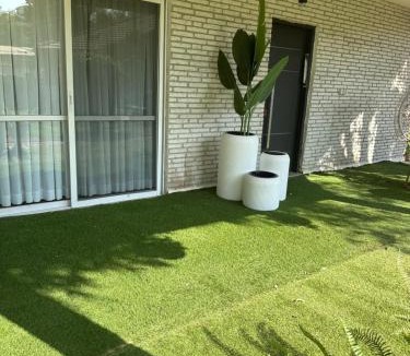 Mishmar HaShiv'a House | גארדן בוטיק צימר בכפר