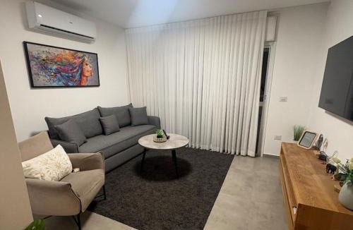 Rishon LeTsiyon Apartment | דירה בוטיק