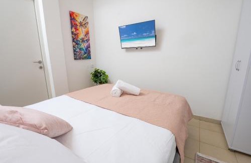 Giv'atayim Apartment | דירה מהממת במרכז גבעתיים עם 3 חדרי שינה