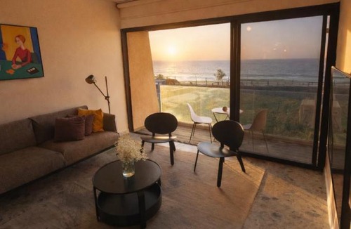 Nahariya Apartment | דירת גן על הים בנהריה