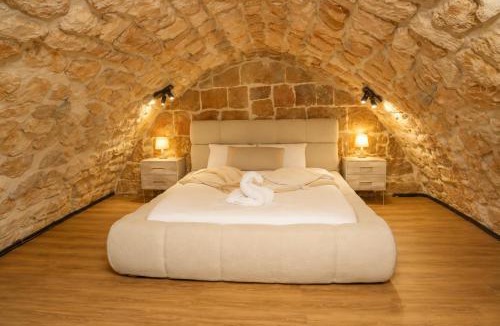 Acre Old City Bed & Breakfast | האבן והים - סוויטה מדהימה עם ג'קוזי בעיר העתיקה עכו