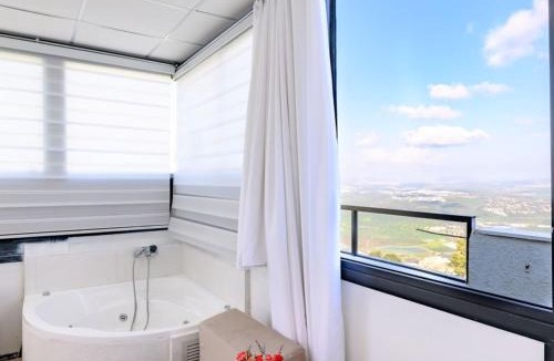 Isfiya Apartment | האלפים של הכרמל ומצפה העמקים- וילה ומלונית מול נוף הצפון