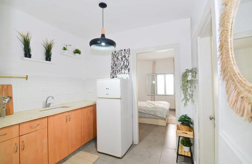 Hadera Apartment | הדירה בלבן