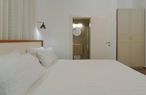 Ein Ya'akov Apartment | הילת השחר בוטיק- וילה מדהימה עם 3 חדרי שינה ובריכה פרטית מחוממת ומקורה בעין יעקב