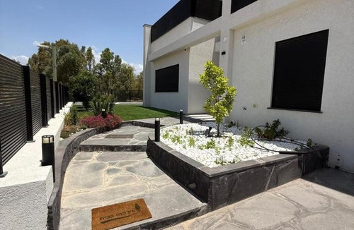 Yuval Villa | וילה יובל