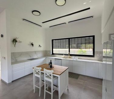 Yuval Villa | וילה יובל