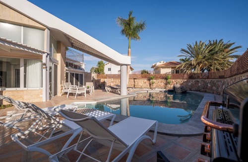 Eilat Villa | וילה מדהימה באילת – 5 דקות הליכה מהחוף!n Villa in Eilat – 5 min to the beach! 🏖