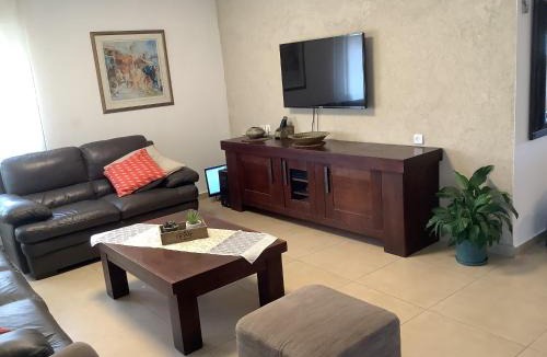 Shlomi House | וילה נוף הרים שלומי