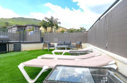 Migdal Villa | וילה סוגנו עם בריכה מחוממת מקורה וג'קוזי וממ"ד פרטי