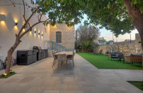 Artists Colony Villa | וילה סראייה