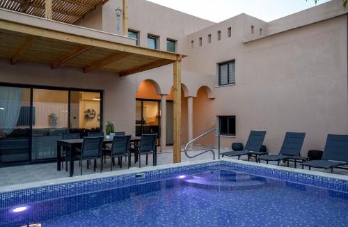 Eilat Villa | וילה רוני בריכה מחוממת Villa Roni Heated pool