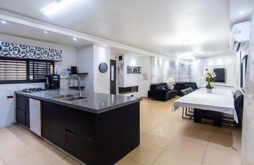 Tiberias Apartment | וילת האגם - וילה מושלמת למשפחות עם בריכה פרטית