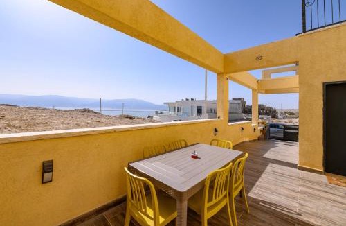Neve Zohar Cabin | זוהר במדבר ים המלח