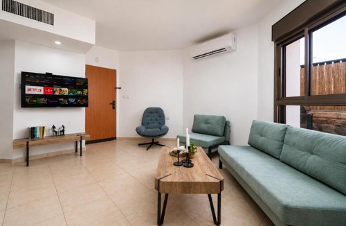 Eilat Apartment | זנזיבר של רשת Stay - דירת גן מהממת עם 2 חדרי שינה וג'קוזי ספא