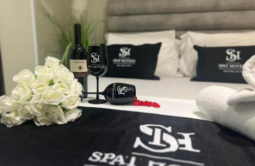 Bat Yam Hotel | חופים מול הים