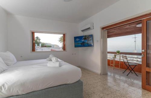 Tiberias House | חופש יהונתן-דירה עם נוף לכנרת Hofesh Yehonatan Kinneret View 6BR Apt