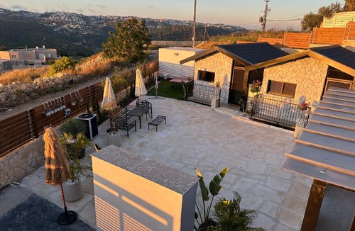 Daliyat al-Karmel Cabin | טריו בכרמל