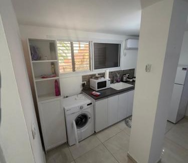 Qiryat Shemona Apartment | יחידת דיור חדשה עם מקלט - היחידה בגליל