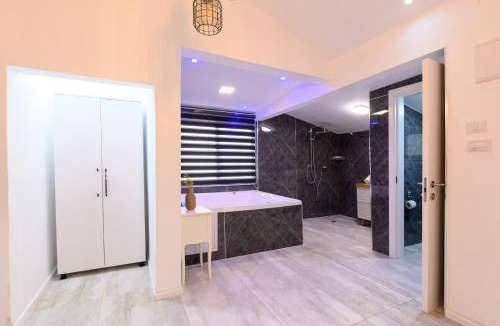 Vered Hagalil Bed & Breakfast | כלנית ריזורט - צימרים כפריים קסומים עם ג'קוזי ובריכה מחוממת ליד הכנרת