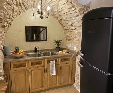 Artists Colony Apartment | לאה- וילה בוטנית LEAH- botanical villa