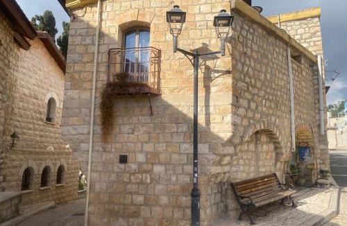 Artists Colony Apartment | לאה- וילה בוטנית LEAH- botanical villa