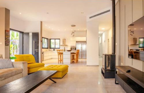 Gidona Villa | לב הגלבוע