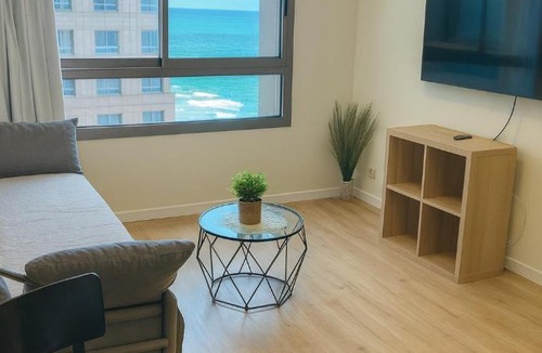 Haifa Apartment | מגדל אלמוג חיפה - דירות "בלו ביץ'" על הים