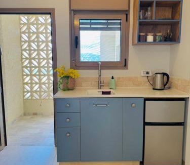 Al-Maghtas Apartment | מול ים המלח