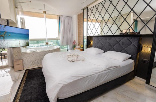 Caesarea Apartment | נאות גולף קיסריה - דירות מהממות עם ג'קוזי ובריכה במתחם