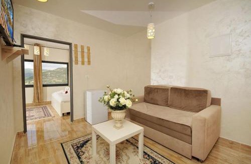 Beit Jann Apartment | נגיעות בטבע - צימרים כפריים מקסימים כולל ארוחת בוקר ובריכה מחוממת